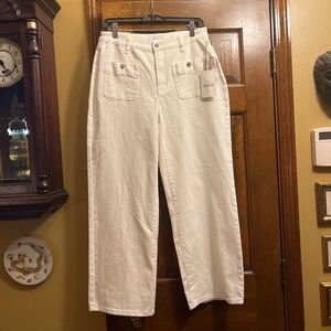 NWT CeCe Brand White, Flare Leg, High Rise Jeans.  Sz. 10.